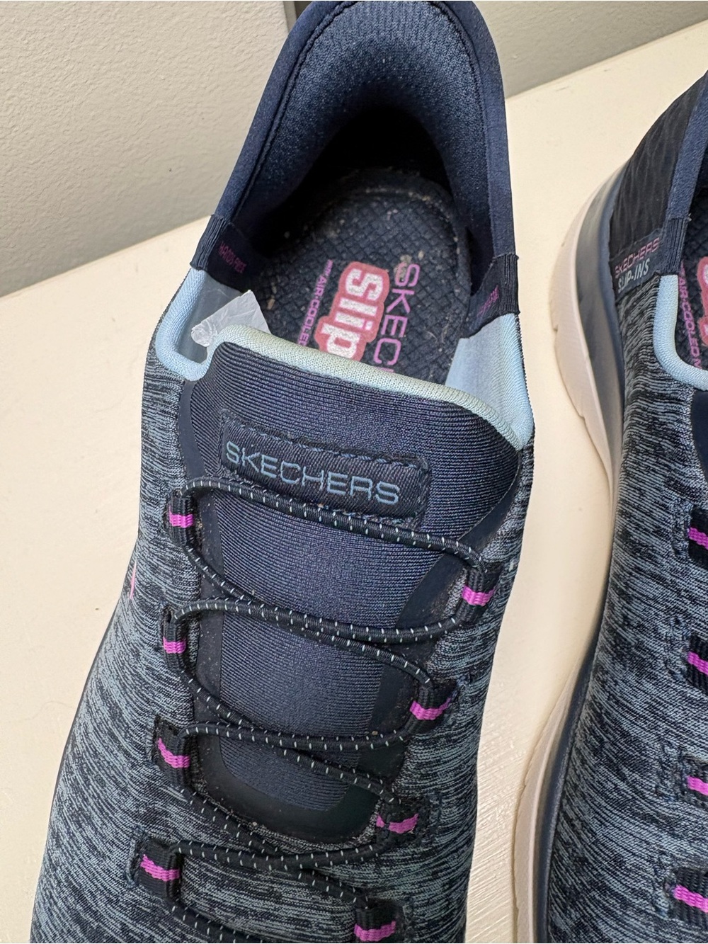Skechers Slip-in Summits Dazzling Haze Sneaker. Size 7.5. - Picture 10 of 15
